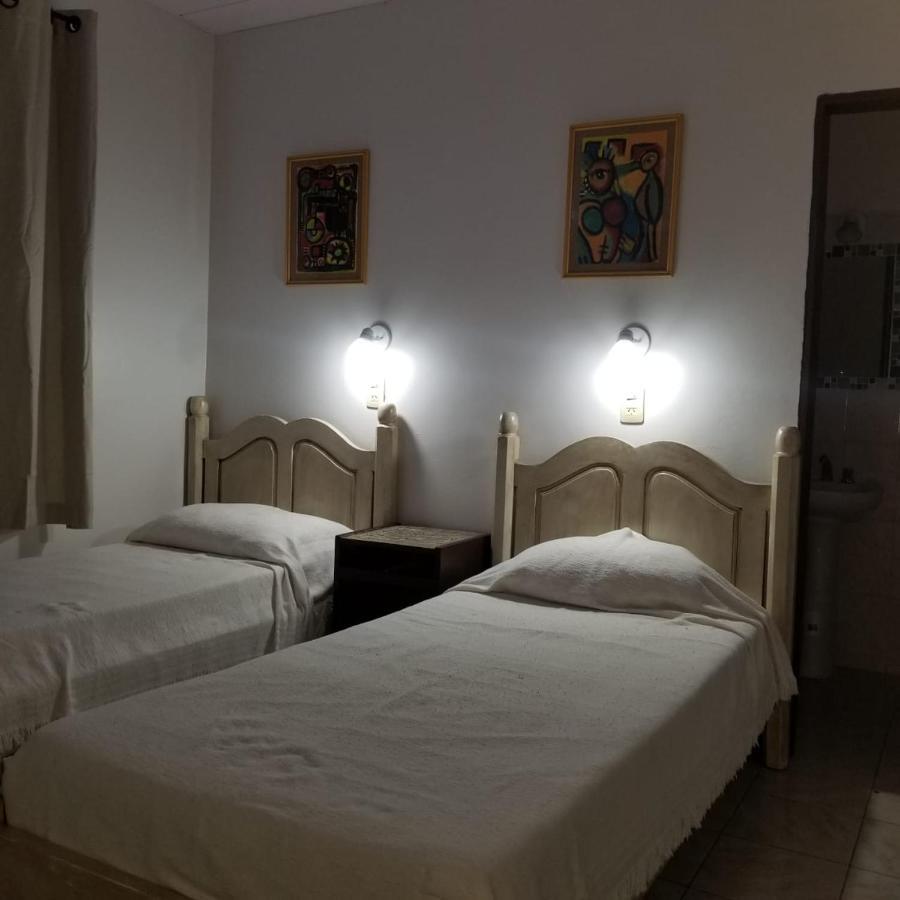 Hotel Mola Πουέρτο Ιγκουασού Εξωτερικό φωτογραφία