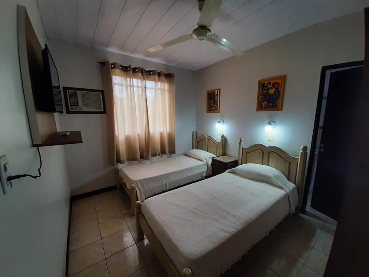 Hotel Mola Πουέρτο Ιγκουασού Εξωτερικό φωτογραφία